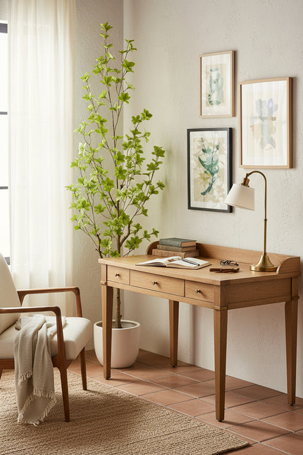 Enkianthus G: with Green Leaves