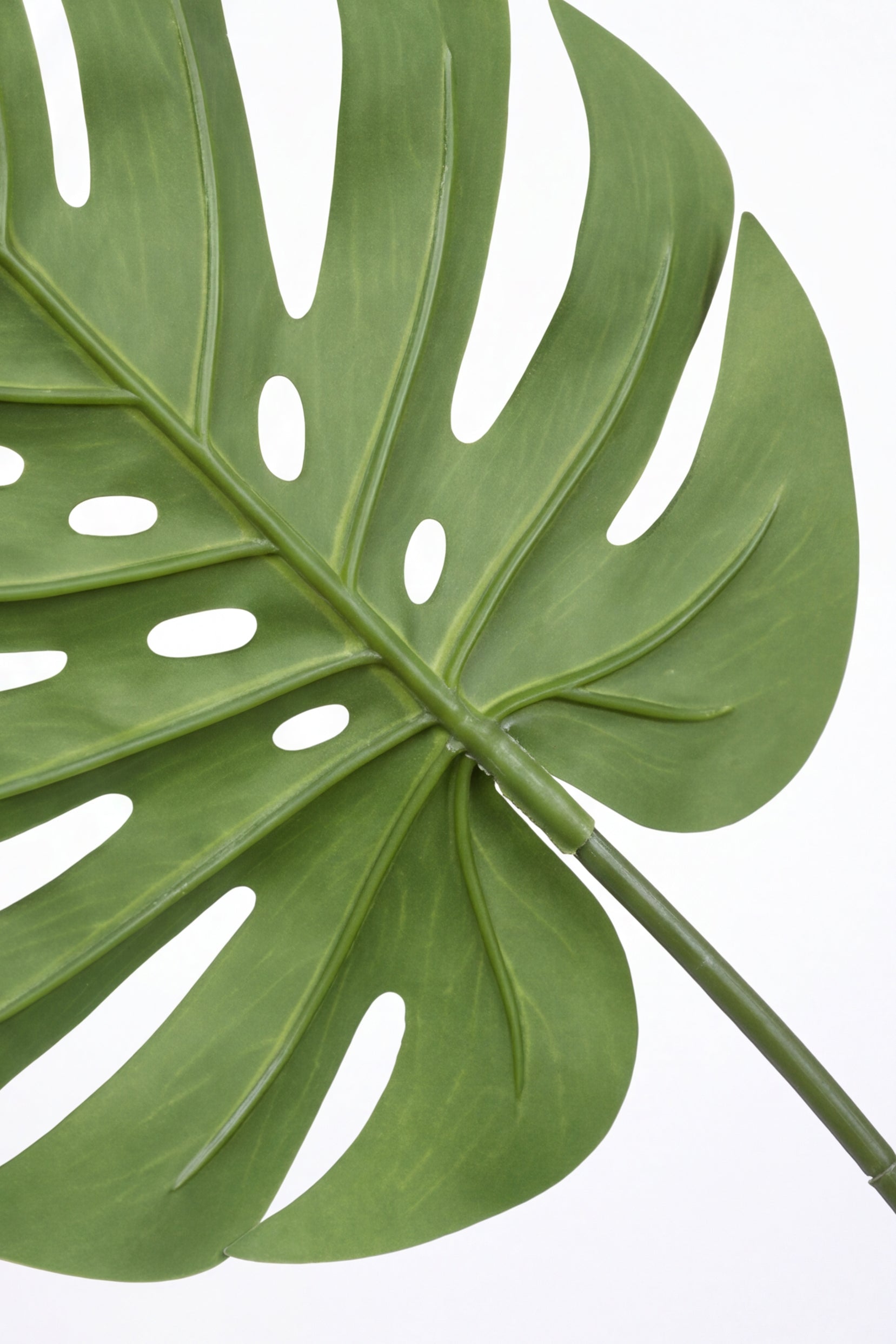 Monstera A: Artificial Monstera Deliciosa Plant with Palm‑Fiber Bases