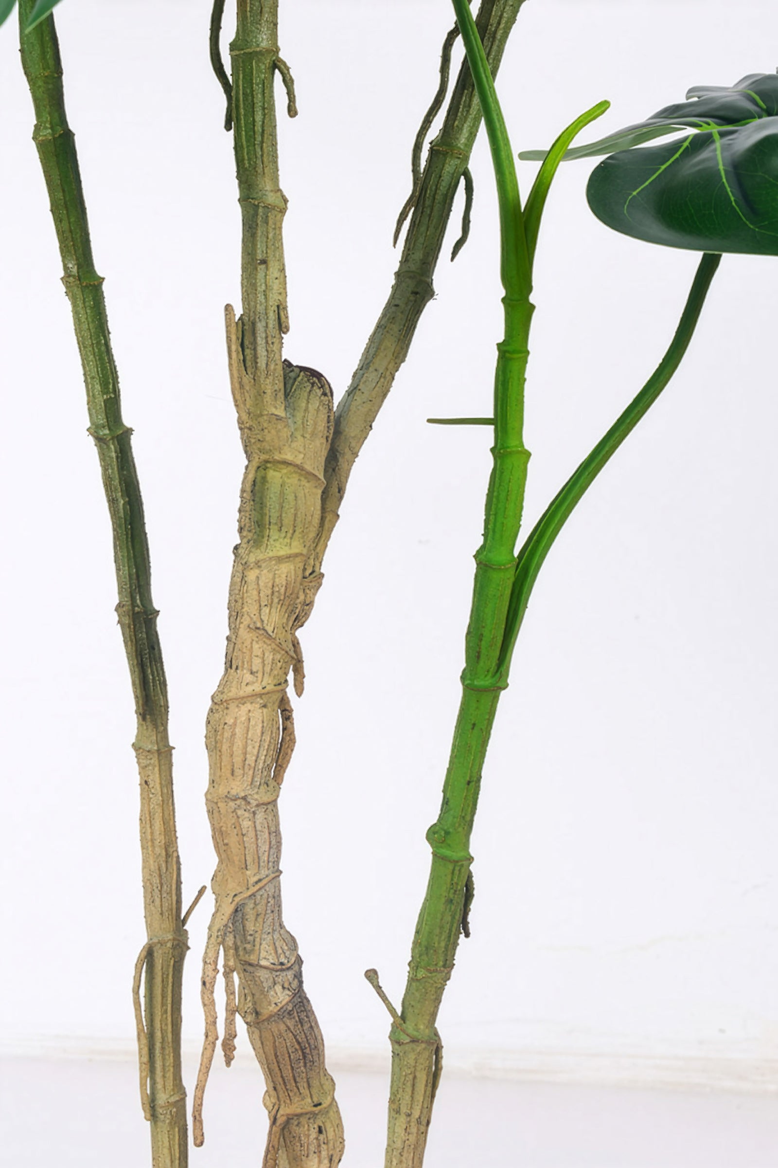 Monstera C: Artificial Monstera Plant with Realistic Stem
